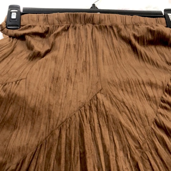 Coldwater Creek Crinkle Maxi Skirt Faux Suede Chestnut Brown Soft Pull On Small - Picture 5 of 6